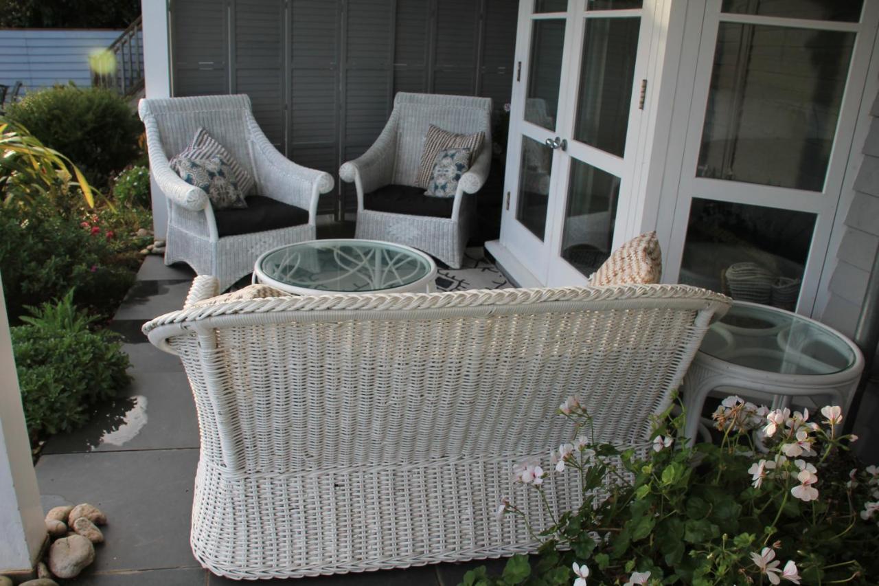 Compass Rose Bed & Breakfast ดาร์ตมัธ ภายนอก รูปภาพ