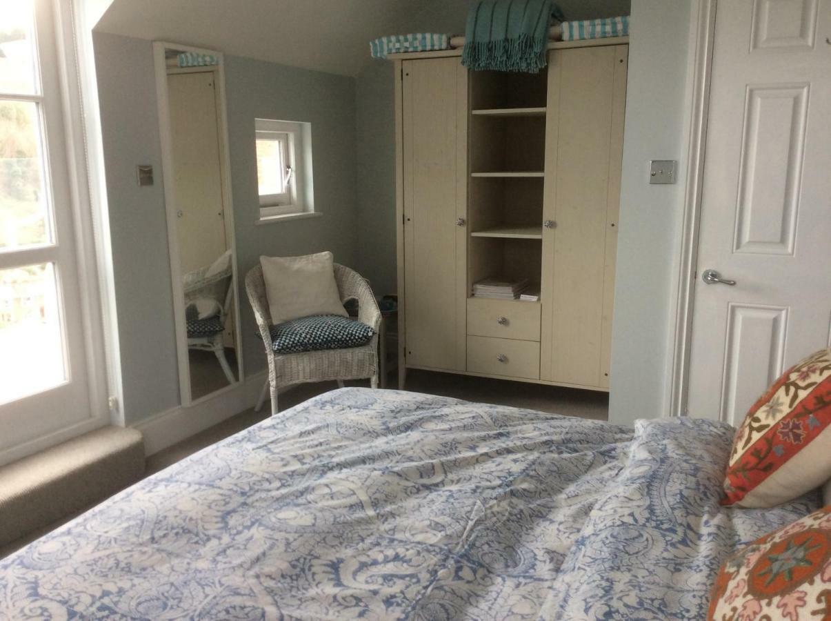 Compass Rose Bed & Breakfast ดาร์ตมัธ ภายนอก รูปภาพ
